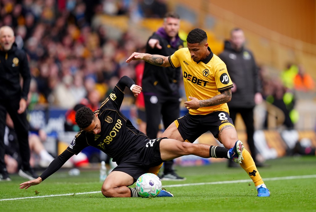 Villa agree £38m deal to sign Joao Gomes from Wolves