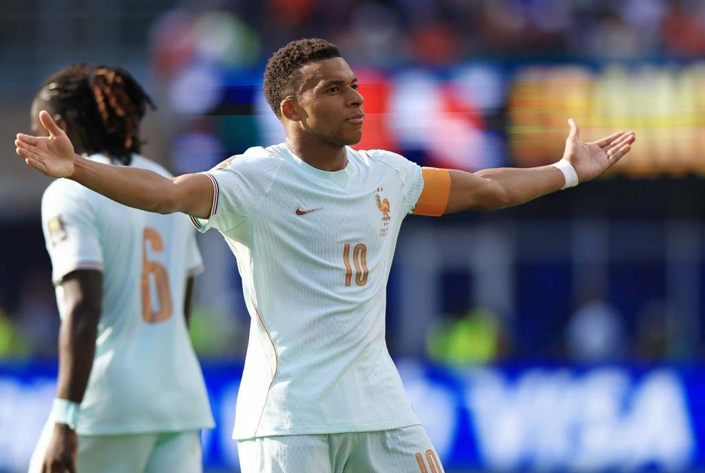 Mbappe misses part of final session but Deschamps says his captain is ‘fine’