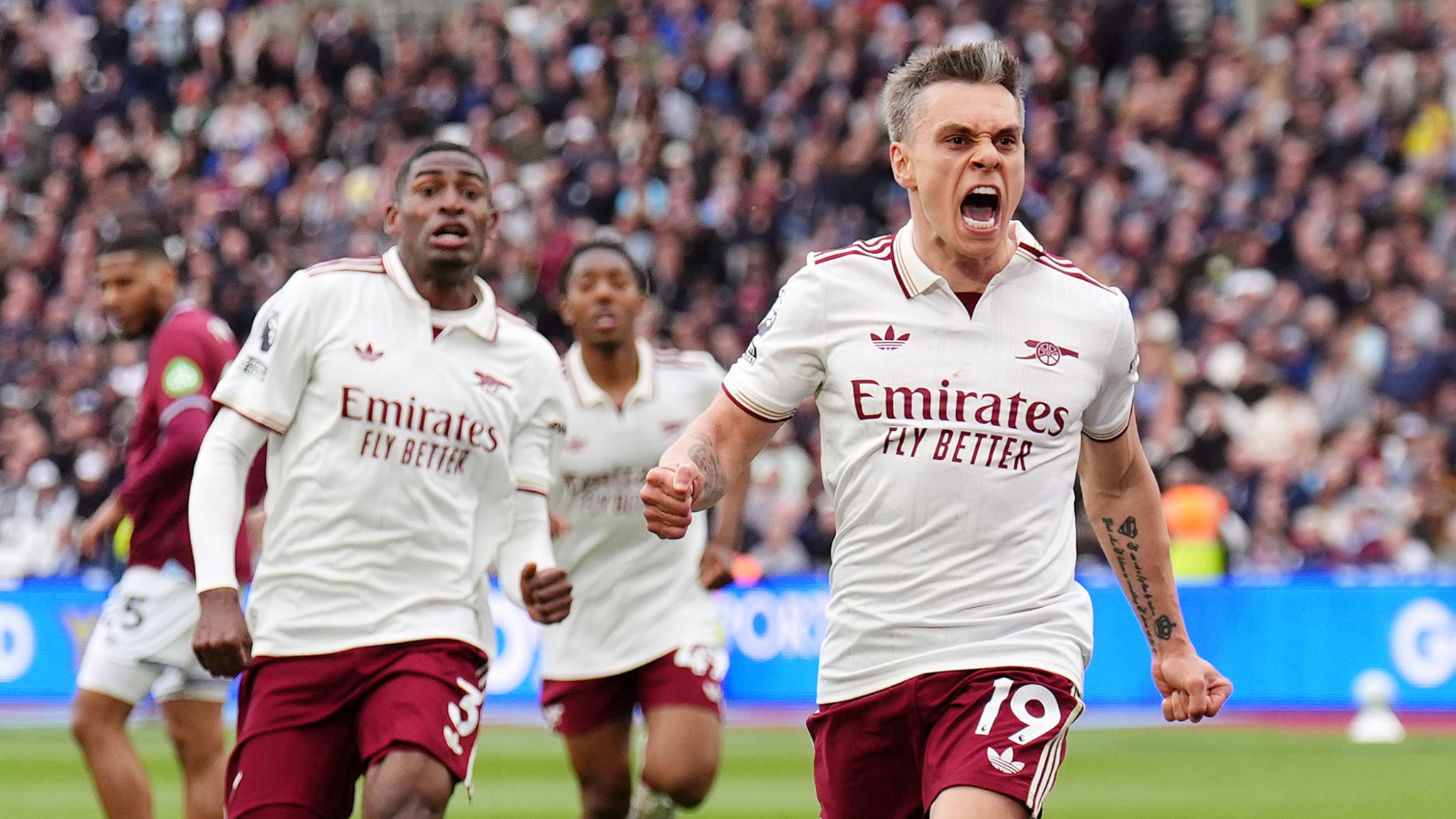 Arsenal have confirmed Leandro Trossard is moving to Besiktas.